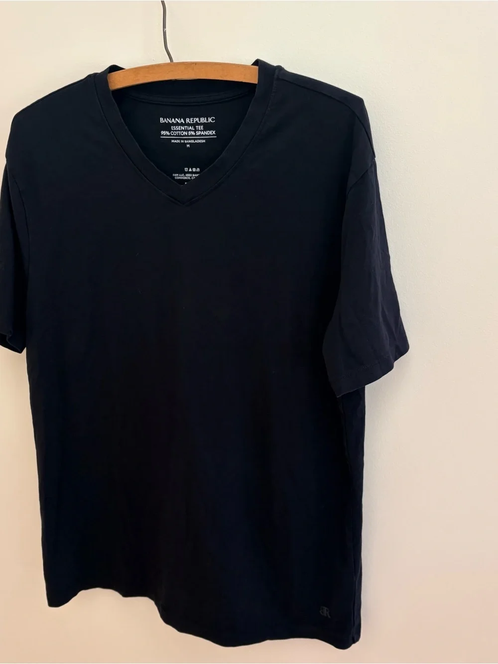 Banana Republic Essential V-Neck Tee